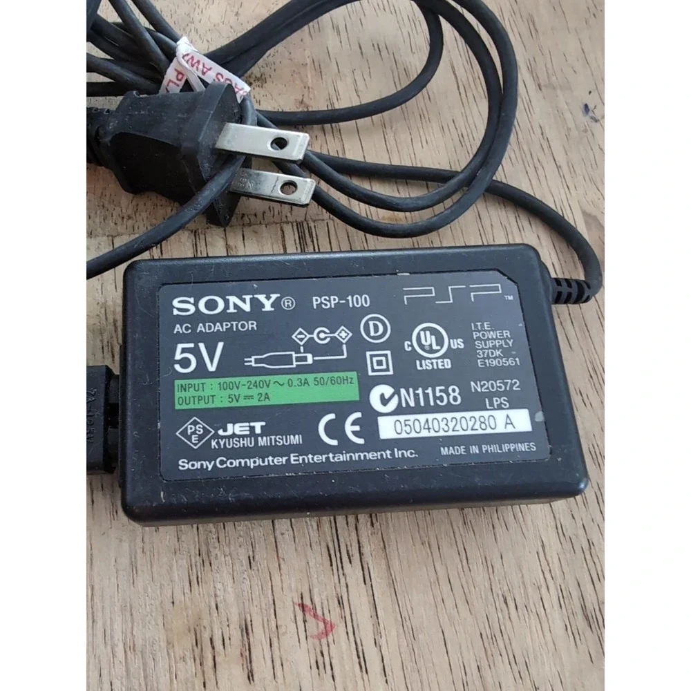 SONY AC Adapter PSP-100 ‎ 5V 2A